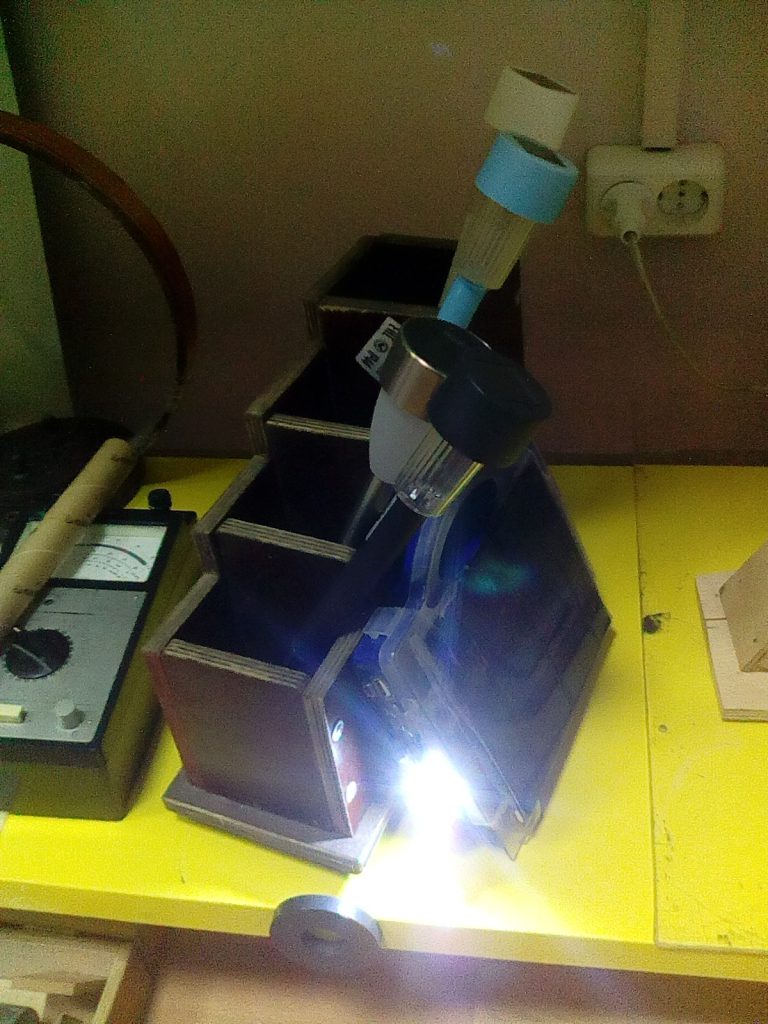  Солнечная панель фонарик 